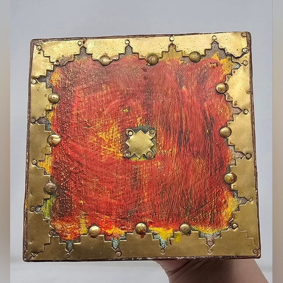 Handmade Pier 1 India Decorative Brass Wood Hinged Trinket Stash Box - Picture 6 of 13